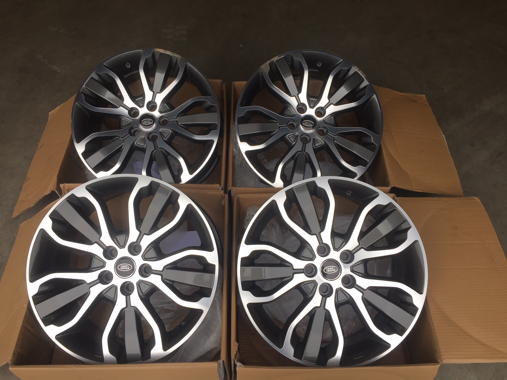 hoogte Landschap Afdeling NIEUWE 20 INCH RANGE ROVER VELGEN EVT INCL BANDEN 255 50 R20 | Bandenhandel  Waalwijk