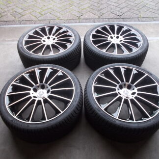 MB C KLASSE VELGEN + 4S BANDEN 255 35 R19 + 235 35 R19 + TPMS