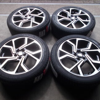 NIEUWE IBIZA POLO SCALA A1 VELGEN + NIEUWE BANDEN 215 45 R17