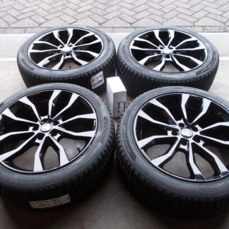 NIEUWE TESLA MODEL Y VELGEN + WINTERBANDEN 245 45 R19 + TPMS