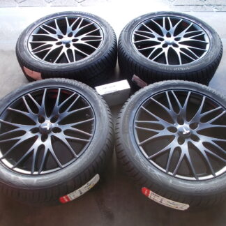 NIEUWE TESLA MODEL Y + 3 VELGEN + WINTERBANDEN 255 45 R19