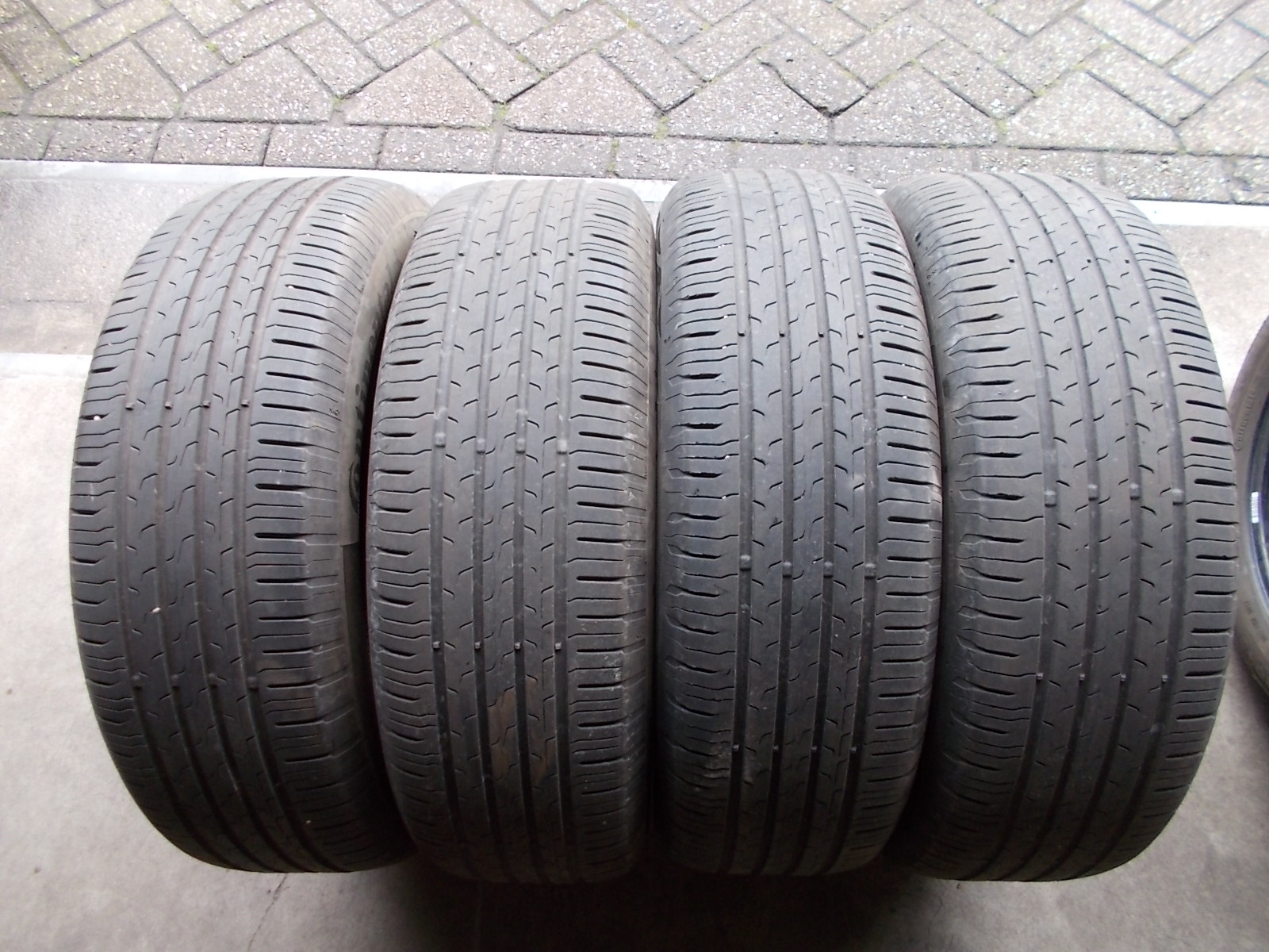 4X CONTINENTAL ECOCONTACT 6 BANDEN 215 65 R17 99V 5,5-6MM