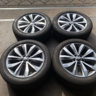 ZGAN VW PASSAT T-ROC MAYFIELD VELGEN + 4S BANDEN 215 55 R17