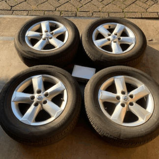 NISSAN QASHQAI DUKE TRAFFIC VELGEN + WINTERBANDEN 215 60 R16