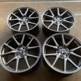ORIGINELE 18 INCH TESLA MODEL 3 VELGEN EVENTUEEL + BANDEN