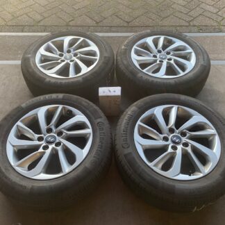 ORIGINELE TUCSON VELGEN + NIEUWE WINTERBANDEN 225 60 R17 +TPMS