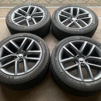 ZGAN ORIGINELE RANGE ROVER SPORT VELGEN + BANDEN 285 45 R22