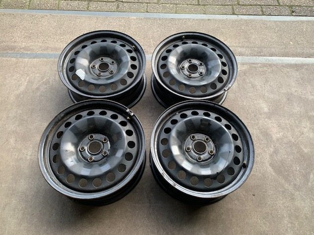4X ORIGINELE VW SEAT SKODA 17 INCH STALEN VELGEN