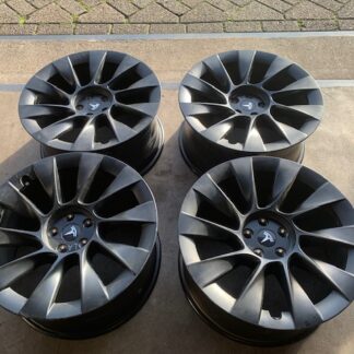 21 INCH TESLA MODEL Y INDUCTION VELGEN BREEDSET ORIGINEEL + BLE SENSOREN