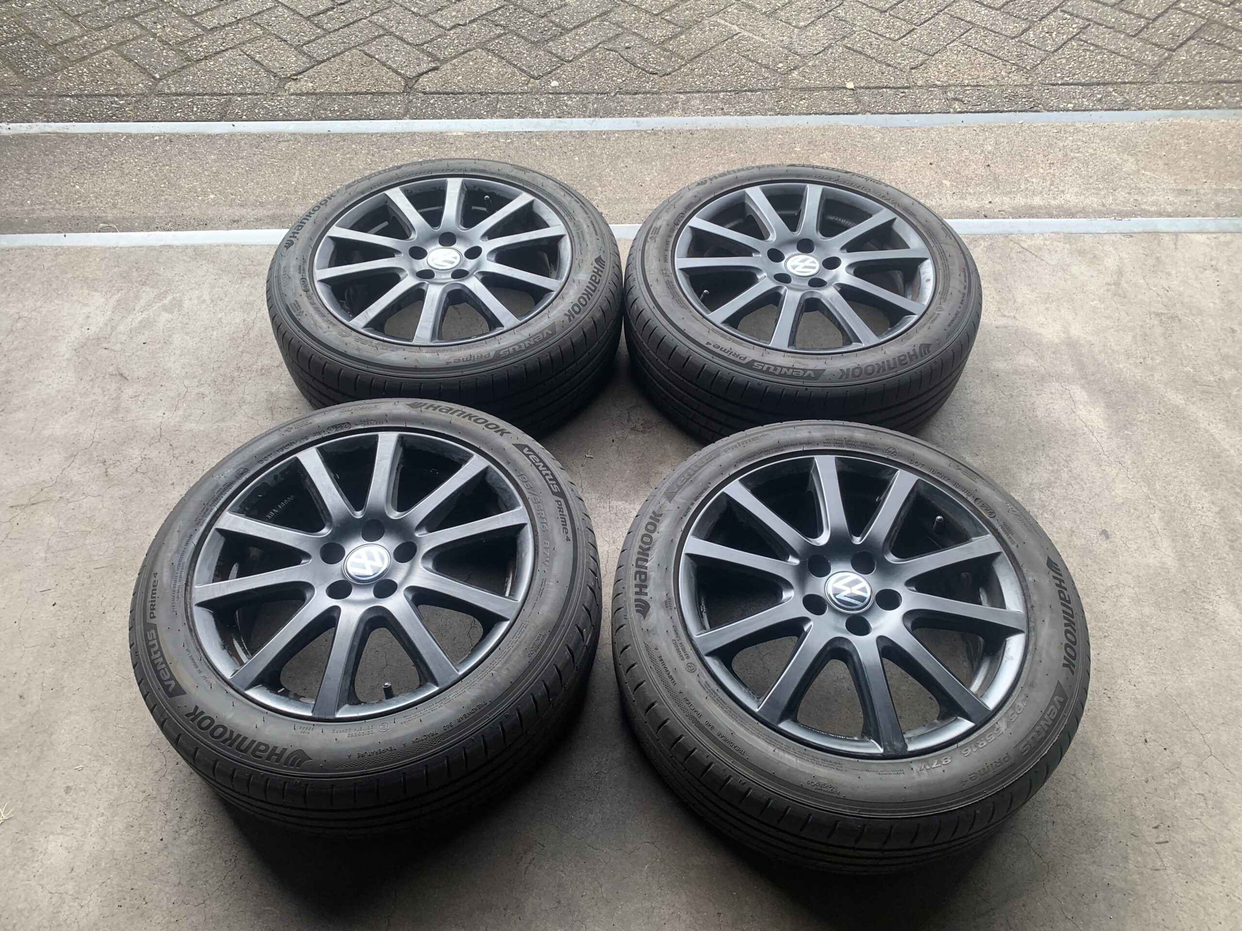 VW POLO SEAT IBIZA FABIA A1 VELGEN HANKOOK BANDEN 195 55 R16