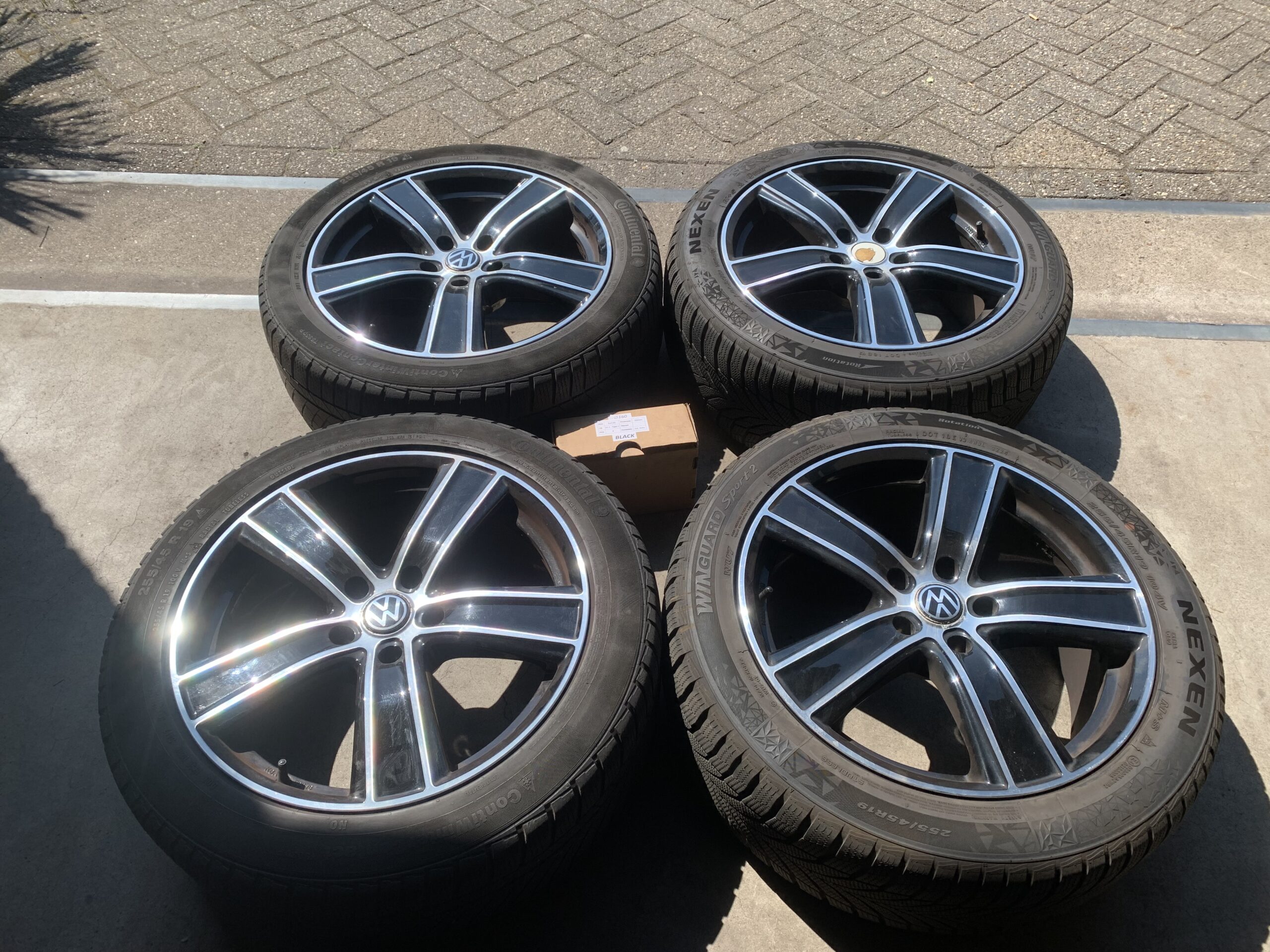 VW TRANSPORTER T5 T6 VELGEN + BANDEN 255 45 R19 104Y