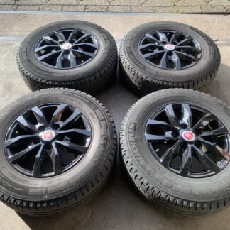 FIAT DUCATO CAMPER BUS VELGEN + BANDEN 215 70 R15C 5X118