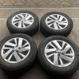 ORIGINELE VW POLO IBIZA FABIA VELGEN + BANDEN 185 65 R15