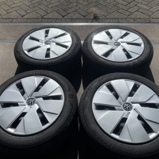ORIGINELE VW ID3 VELGEN + NIEUWE WINTERBANDEN 215 55 R18