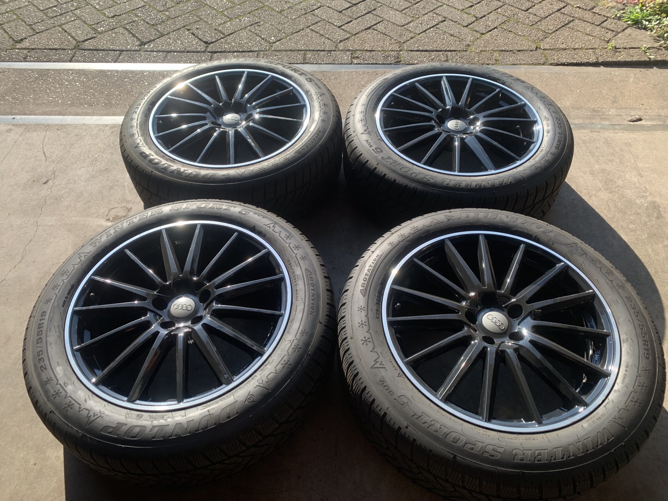 ZGAN AUDI Q4 Q5 VW ID4 SEAT SKODA VELGEN + WINTERBANDEN 235 55 19