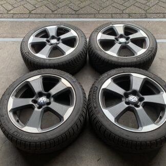 ZGAN VW POLO IBIZA FABIA A1 VELGEN + BANDEN 215 45 R17
